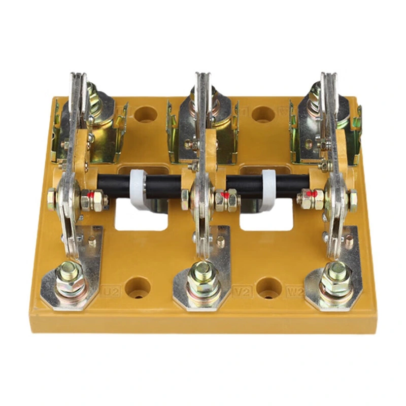 100 Amp 4 पोल आयसोलेटर स्विच